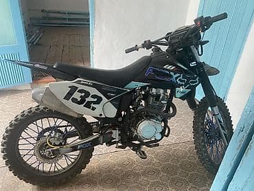 дешёвые питбайки: Питбайк/кроссовый мотоцикл 19/16 с номером 132 - Двигатель — 7