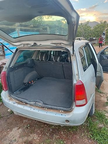 fort: Ford Focus: 2001 г., 1.6 л, Механика, Бензин, Универсал — 4