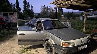 Транспорт: Volkswagen : 1989 г., 1.8 л, Механика, Бензин — 1
