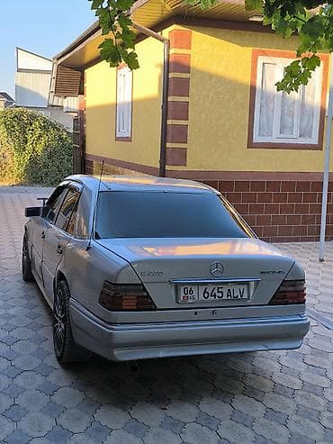 бампера мерс 124: Mercedes-Benz W124: 1995 г., 2.2 л, Механика, Бензин, Седан — 3