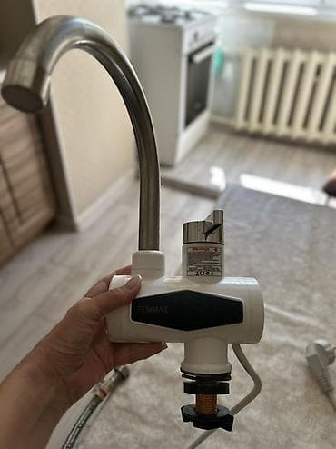 Техника жана электроника: СРОЧНО ПРОДАЮ домашний Проточный электрический водонагреватель-кран — 1