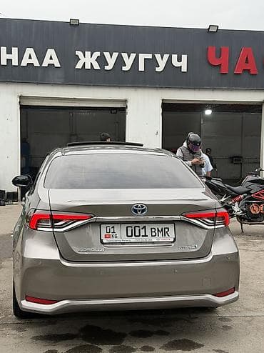 Продажа авто: Toyota Corolla: 2021 г., 1.8 л, Вариатор, Гибрид, Седан — 5
