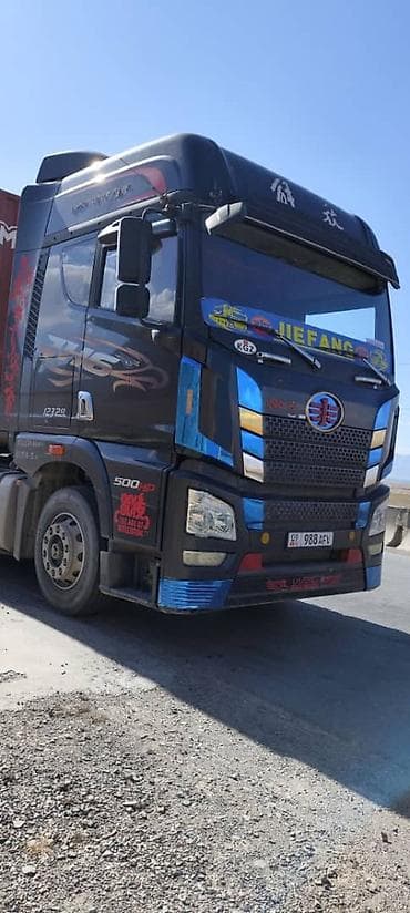 продам лес: Грузовые перевозки контейнеров - Тягач Jiefang JH6, 500 л.с. — 2