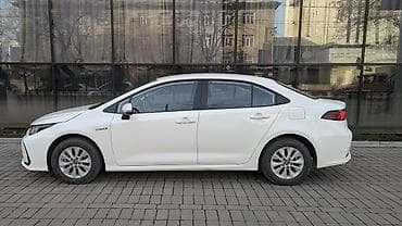 Продажа авто: Toyota Corolla: 2021 г., 1.8 л, Автомат, Гибрид, Седан — 5