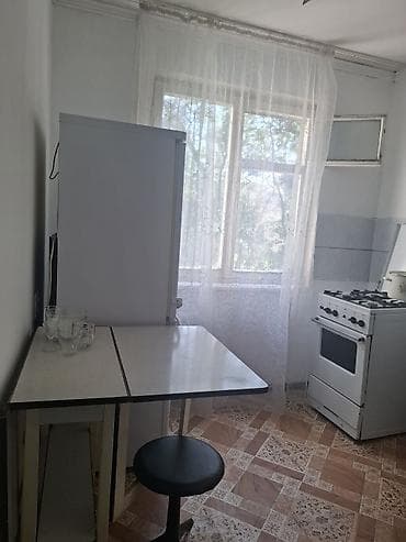 1 комната, 5 мкр Семейным, С мебелью частично — 3