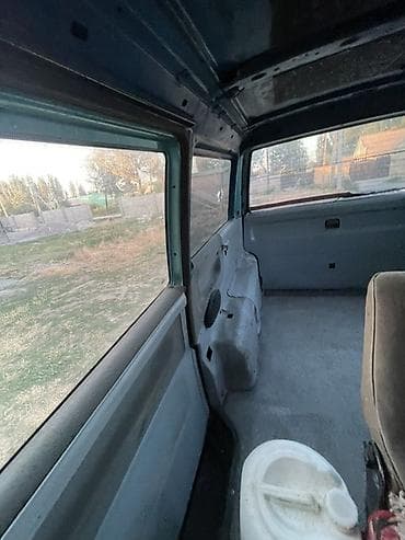 Унаа сатуу: Volkswagen Transporter: 1992 г., 2 л, Кол менен иштөөчү, Бензин, Van — 8