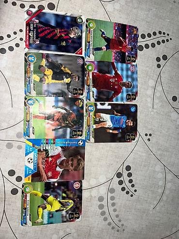Набор коллекционных футбольных карточек (разные серии/выпуски). В