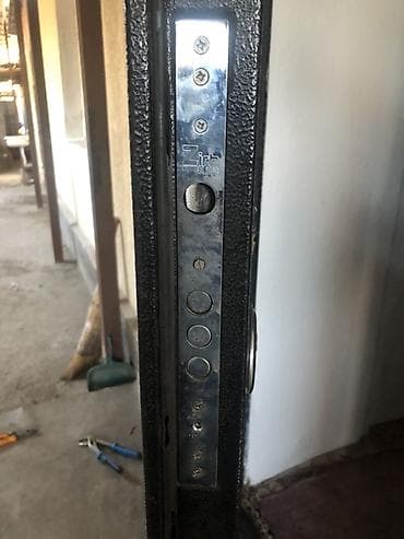 тиски кузнечные: Врезной сувальдный замок для металлической двери Ziff (Zifk/Zirf — — 1