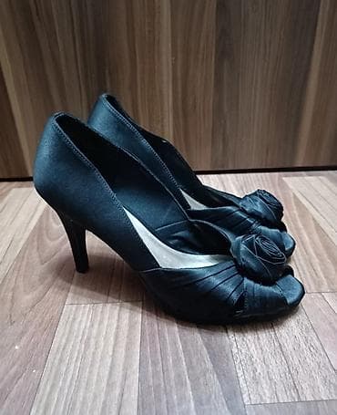 Угги: Туфли Кар-мэн 41 р на каблучке с розой . Из качественного прочного — 3