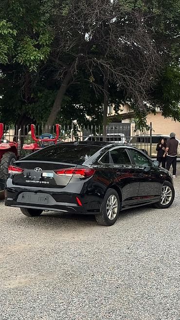 скоро: Hyundai Sonata: 2021 г., 2 л, Автомат, Газ, Седан — 5