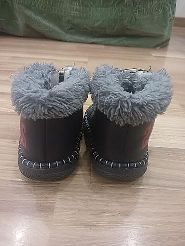 Детская обувь: Детские утепленные ботинки подходят для прохладной погоды и первых — 3