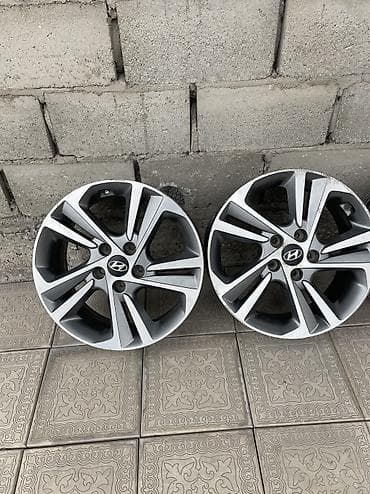 Диски: Литые Диски R 17 Hyundai, Комплект, отверстий - 5, Б/у — 4