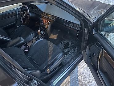 мерс124 каропка: Mercedes-Benz W124: 1991 г., 2 л, Механика, Бензин, Седан — 6