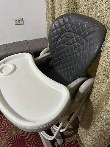 Детский комплект: стульчик для кормления + автокресло-переноска - at lalafo.kg Детский комплект: стульчик для кормления + автокресло-переноска -