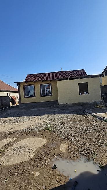 ремонт домов: Дом с участком. 4,5 соток алдында кенен место бар башка уй салам — 2