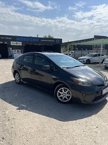 кемри 70: Toyota Prius: 2013 г., 1.8 л, Автомат, Гибрид, Хэтчбэк — 2