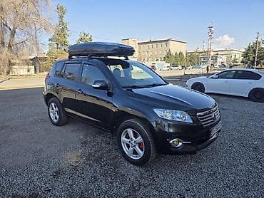 2 8: Toyota RAV4: 2011 г., 2 л, Автомат, Бензин, Кроссовер — 1