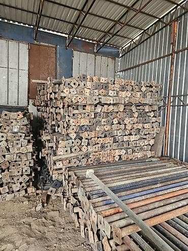 лестница на прокат: Телескопические стойки сдаю в аренду. 3.5м 4м и 5м метровые — 1