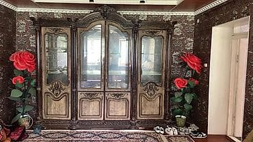 часы комнатные: Классический буфет-витрина для гостиной - Большой четырёхдверный — 1