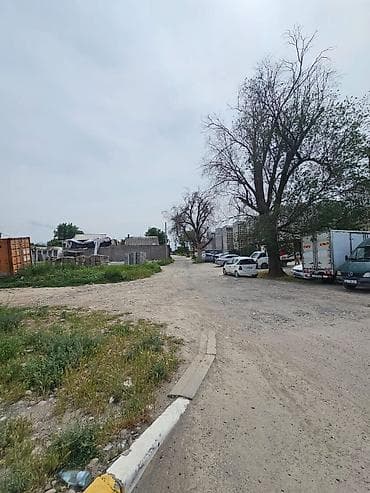 Үйлөр: Продаётся сквозной участок с домом 6,96 соток, напротив парка — 3