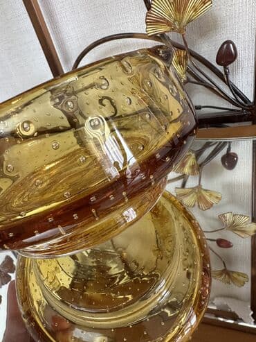 малок рыба: Чешские вазы янтарного цвета из гутного стекла, тяжелые. Состояние — 5