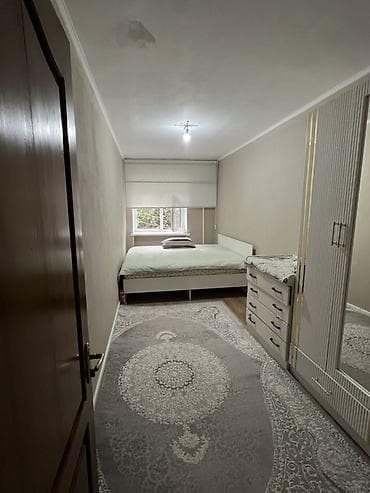 osh flat: Продаю 3-х комнатную квартиру в районе молодая гвардия чуй 56м2 — 3