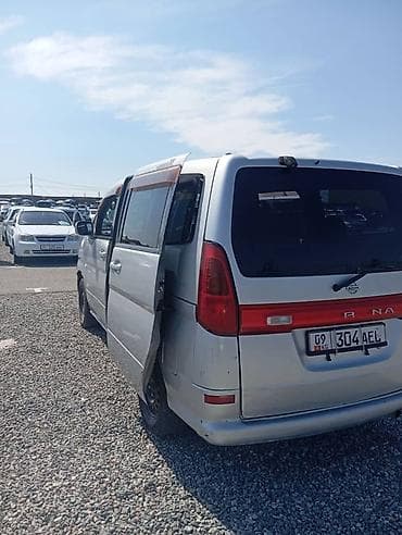 дайхатсу сирен: Nissan Serena: 2001 г., 2 л, Автомат, Бензин, Минивэн — 3