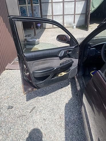 lexus js: Toyota Carina E: 1994 г., 1.6 л, Механика, Бензин, Лифтбек — 4