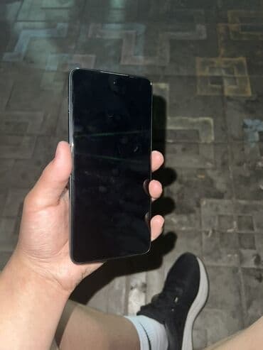 смартфоны фронтальная вспышка: Tecno Spark 20, Колдонулган, 256 ГБ, түсү - Кара, 2 SIM — 8