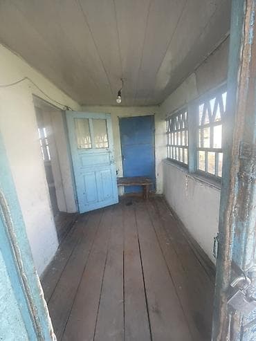 кант продажа дом или квартиры: Продаётся жилой дом с просторной верандой и несколькими комнатами — 4