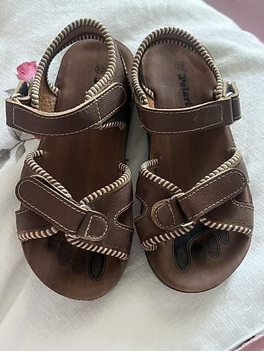 обувь 31: Детские сандалии Polarbear
- В идеальном состоянии 
- Размер: 32 — 1