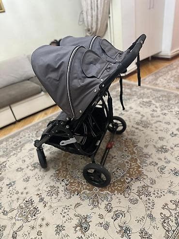 для близняшек: Коляска, цвет - Серебристый, Б/у — 2