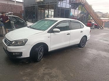 Volkswagen Polo: 2015 г., 1.6 л, Механика, Бензин, Седан at lalafo.kg Volkswagen Polo: 2015 г., 1.6 л, Механика, Бензин, Седан