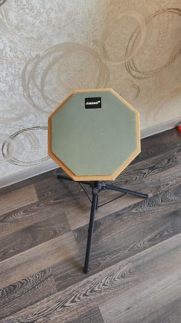 Барабаны: Тренировочный пэд для барабанщиков Asanasi на стойке. Состояние почти — 2