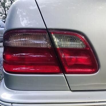 Задние фонари (левый и правый) для седана mercedes-benz 210 elegance