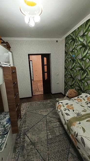 Үйлөр: Продаю дом: 5 комнат + кухня и прихожая. Описание: - Просторный дом с — 6