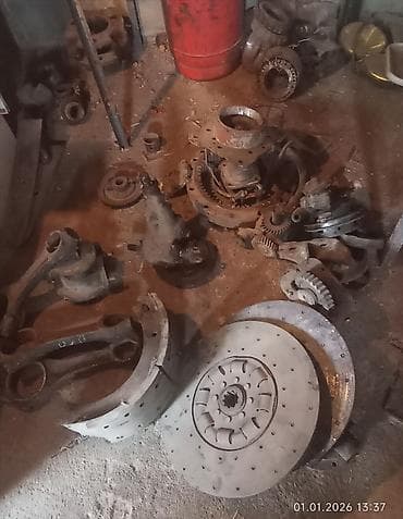 Запчасти на МАЗ ЯМЗ 236 цена договорная