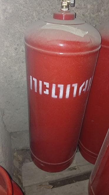 balon: Газовые баллоны пропан. - Материал: сталь, окраска красная. - — 2