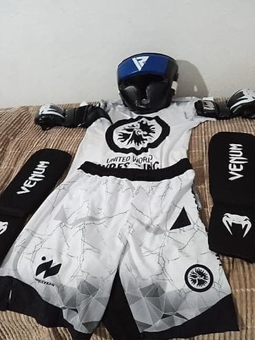 велосипедные перчатки: Набор экипировки для единоборств/MMA Состав: - Шлем боксерский с — 1