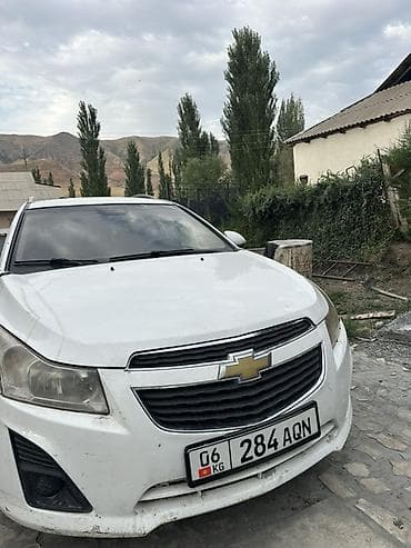 250000 машина: Chevrolet Cruze: 2014 г., 1.8 л, Механика, Бензин, Универсал — 4