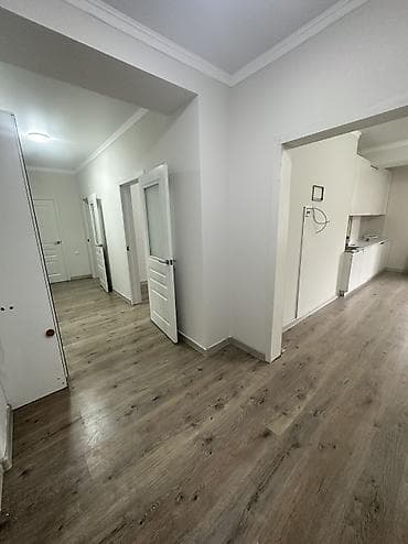 red centr: 3 комнаты, 77 м², Элитка, 3 этаж, Косметический ремонт — 9