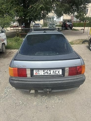 Audi: Audi 80: 1988 г., Механика, Седан — 2