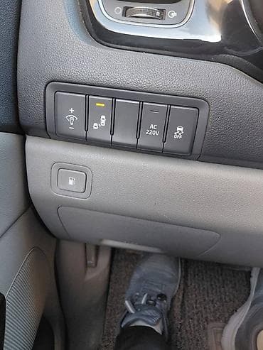 kia karnaval: Kia Carnival: 2017 г., 2.2 л, Автомат, Дизель, Минивэн — 7
