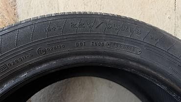 Колпаки: Комплект из 4 автомобильных шин. Характеристики: - Размер: 225/55 R18 — 2