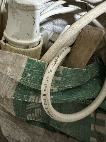 кухнный гарнитур: Электрокабель - удлинитель, длина - 30 метров, толстый — 2