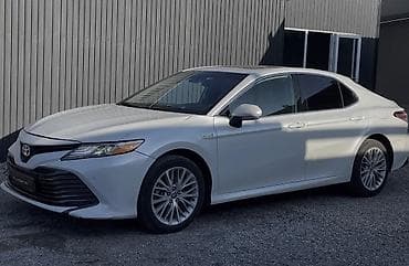 camry hybrid: Toyota Camry: 2020 г., 2.5 л, Автомат, Гибрид, Седан — 2