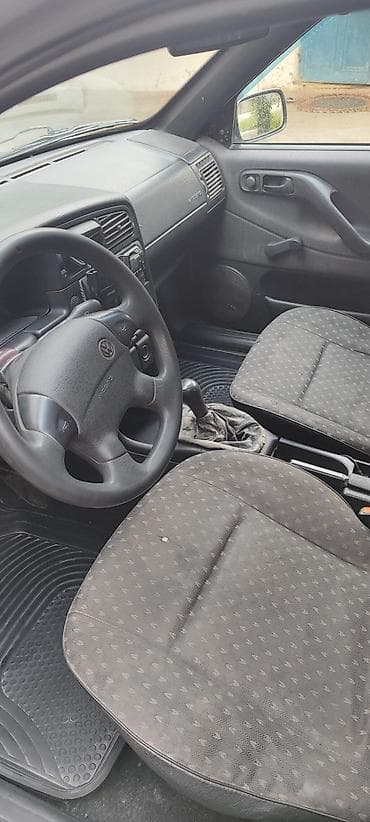 баа: Volkswagen Passat: 1996 г., 1.8 л, Кол менен иштөөчү, Бензин, Универсал — 3