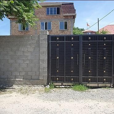 баткенский: Продаю 3этажный дом 380 кв районе Баткенск рынка — 1