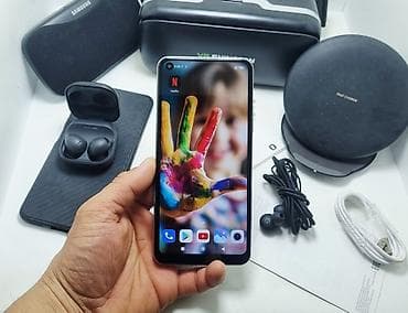 it takes two: Xiaomi, Mi 11 Lite, Б/у, 256 ГБ, цвет - Белый, 1 SIM, 2 SIM, eSIM — 1