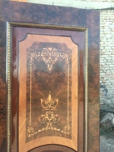 реставрация шпонированной мебели: Реставрация дверей, лестниц Деревянной и шпонированной мебели.Столов — 1